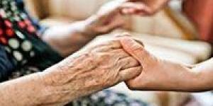 من يتحمل نفقات رعاية المسنين؟.. القانون يحدد المسؤولين وآليات الحسم عند النزاع