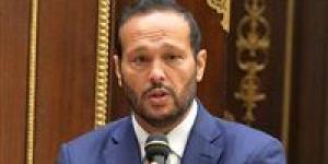 رئيس
      الشيوخ
      يهنئ
      النائب
      محمد
      حلاوة
      لفوزه
      برئاسة
      لجنة
      التجارة
      والجمارك
      والهجرة
      بالبرلمان
      الأفريقي