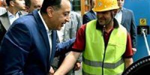 رئيس
      الوزراء
      يتفقد
      مصنع
      شركة
      "الوادي
      للكابلات"