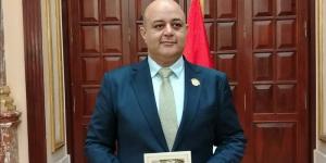 بعد
      رفض
      أول
      طلب..
      ما
      هي
      الإجراءات
      القانونية
      لرفع
      الحصانة
      البرلمانية؟