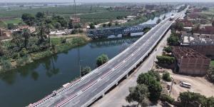 كوبري
      أبو
      شوشة
      بقنا
      يؤكد
      على
      استمرار
      تطوير
      البنية
      التحتية
      في
      الصعيد