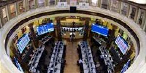 البورصة
      تفقد
      8
      مليارات
      جنيه..
      وتباين
      واضح
      في
      أداء
      المؤشرات