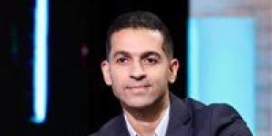 هاني
      حتحوت
      يعود
      للظهور
      الإعلامي
      بعد
      انتهاء
      فترة
      إيقافه
      بسبب
      أزمة
      الأهلي..
      صور