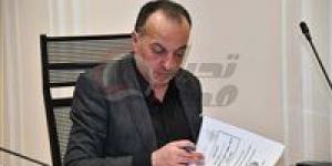وكيل
      لجنة
      الطاقة
      النواب
      يهاجم
      ضعف
      التواصل
      مع
      شركات
      الكهرباء:
      "السلك
      بينا
      وبين
      الوزارة
      اتقطع"