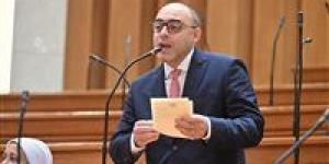 النائب
      أحمد
      علاء
      يتقدم
      بطلب
      مناقشة
      عامة
      لعودة
      الجماهير
      إلى
      المدرجات
      بالسعة
      الكاملة
      لتعظيم
      العوائد
      الرياضية
      والاقتصادية