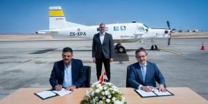 وزير
      البترول
      يشهد
      التوقيع
      بالأحرف
      الأولى
      على
      عقد
      المسح
      الجوي
      الشامل
      لثروات
      مصر
      التعدينية