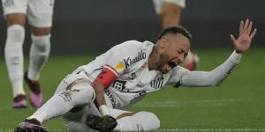 ضربة
      قوية
      للبرازيل..
      نيمار
      يغيب
      عن
      مواجهة
      مصر
      بسبب
      الإصابة