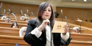 إليزابيث
      شاكر
      لـ
      تحيا
      مصر:
      مواجهة
      الإيبولا
      تتطلب
      إجراءات
      وقائية
      صارمة
      دون
      إثارة
      الذعر