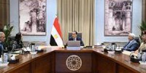 رئيس
      الوزراء
      يستعرض
      الموقف
      التنفيذي
      لمشروعات
      تدعيم
      الشبكة
      القومية
      للكهرباء
