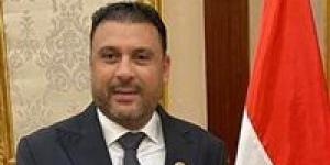 عمر
      الغنيمي:
      إنشاء
      مركز
      لوجستي
      عالمي
      بقناة
      السويس
      خطوة
      مفصلية
      لتعزيز
      مكانة
      مصر
      في
      التجارة
      الدولية
