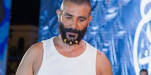 أحمد
      سعد
      يبرر
      إطلالاته
      المثيرة
      للجدل:
      "لما
      كنت
      طبيعي
      مكنش
      ليا
      وجود"