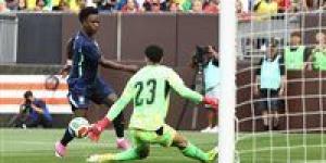 عاجل..
      البرازيل
      تحسم
      القمة
      الودية
      أمام
      مصر
      بنتيجة
      2-1
      استعدادًا
      لكأس
      العالم
      2026