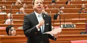 النائب
      حسن
      عمار
      يطالب
      بخطة
      دعم
      وإنقاذ
      لأصحاب
      الورش
      والصناعات
      الصغيرة
      في
      بورسعيد