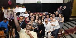 بحضور
      نجوم
      الفن..
      تفاصيل
      عرض
      مسرحية
      التياترو
      في
      ليلتها
      الثامنة
      بمسرح
      السلام