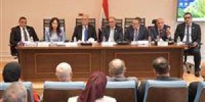 رئيس
      إسكان
      النواب:
      السوق
      العقاري
      يمثل
      ركيزة
      أساسية
      للاقتصاد
      الوطني
      ويحتاج
      لإطار
      تشريعي
      متكامل
      يحقق
      التوازن
      والاستدامة