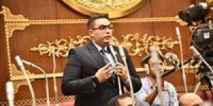 أحمد
      خالد
      ممدوح
      يشيد
      بواقعية
      الخطة
      الاقتصادية
      ويطالب
      بإدراج
      الإعلام
      كشريك
      استراتيجي
      في
      التنمية