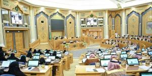 عضو
      بالشورى
      يطالب
      بدراسة
      التوسع
      في
      استخدام
      الطاقة
      الشمسية
      بالمنازل
      والمنشآت