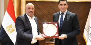 وزير
      الشباب
      والرياضة
      يبحث
      رعاية
      الموهوبين
      مع
      وليد
      التايب