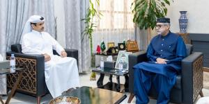 وزير الدولة لشؤون الطاقة يقدم واجب العزاء في أحد ضحايا حادث مصنع برزان للغاز المؤسف من الجنسية الباكستانية