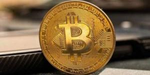 "بيتكوين"
      تستقر
      عند
      59,000
      دولار
      بالقرب
      من
      أدنى
      مستوياتها
