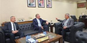 وزير البترول يبحث مع نظيره الأردني تعزيز التكامل بالطاقة والتعدين وفتح آفاق جديدة للشراكات