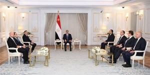 السيسي
      لـ
      الدبيبة:
      مصر
      حريصة
      على
      استقرار
      ليبيا
      وضمان
      وحدة
      وسلامة
      أراضيها..
      أهمية
      تعزيز
      التعاون
      في
      الكهرباء
      والطاقة
      والبنية
      التحتية
      وإعادة
      الإعمار..
      وضرورة
      العمل
      على
      زيادة
      التبادل
      التجاري
      والاستثماري