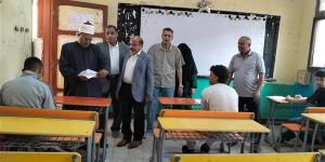 رئيس
      منطقة
      الإسماعيلية
      يتفقد
      لجان
      امتحانات
      الدور
      الثاني
      بالتل
      الكبير
