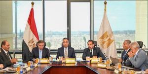 وزيرا التموين والزراعة ورئيس مستقبل مصر يبحثون مستجدات مشروع «كاري أون»