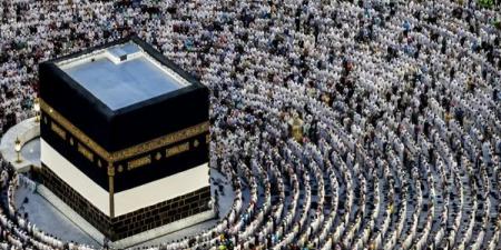 مركز الفلك الدولي يحدد موعد أول أيام عيد الأضحى 2025