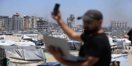 لليوم الثاني على التوالي: تواصل انقطاع خدمات الإنترنت الثابتة والأرضية وسط وجنوب قطاع غزة
