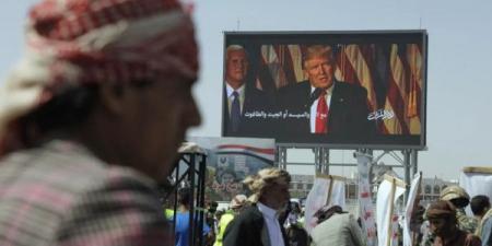 الحوثيون يهددون باستهداف السفن الأمريكية في البحر الأحمر حال مشاركتها في الهجوم على إيران
