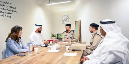تعاون بين شرطة الشارقة و«العربية للطيران»