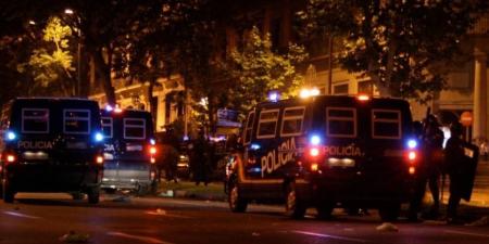اندلاع اشتباكات عنيفة بين جماعات يمينية متطرفة ومهاجرين في إسبانيا