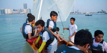 أكاديمية أبوظبي للرياضات البحرية تطلق «النوخذة الصغير»