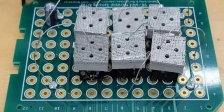 بطارية من فيتامين وجلوكوز