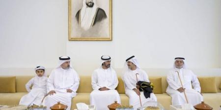 خليفة بن طحنون يحضر حفل زفاف ظافر الأحبابي