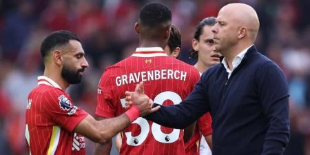 قبل مباراة ليفربول وبرينتفورد..ما هي الرسالة التي وجهها سلوت لمحمد صلاح؟