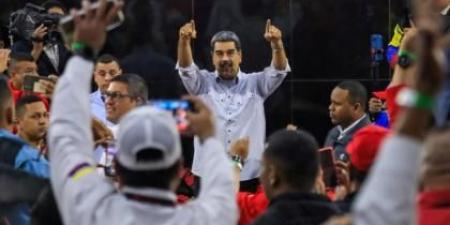 مادورو مخاطباً واشنطن.. «لا لحرب مجنونة»