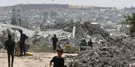 (هآرتس): الجيش نقل مخلفات بناء ونفايات من غلاف غزة إلى داخل القطاع