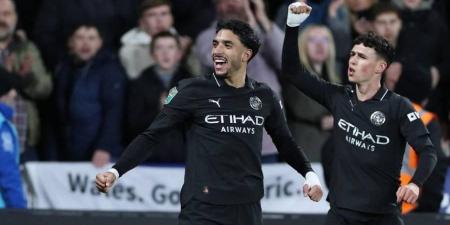 عمر مرموش وبن شرقي يقودان مانشستر سيتي إلى ربع نهائي كأس الرابطة