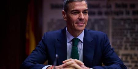 «تتظاهر بأنك لا تعرف شيئاً».. الشيوخ الإسباني يستجوب سانشيز في «قضية كولدو»