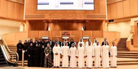 وفد من جامعة الفجيرة يزور «الوطني»