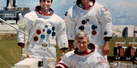 علم الإمارات وصل إلى القمر عام 1973