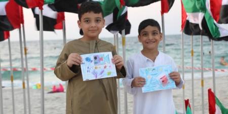 فعالية جماهيرية على شاطئ الحمرية