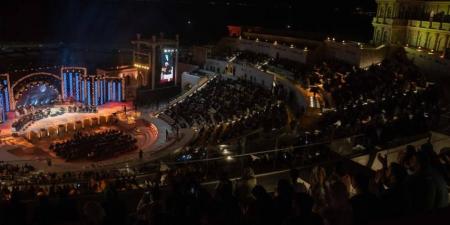 مدرّج خورفكان ينتظر ليلة طربية يحييها نبيل شعيل وأصيل أبوبكر