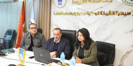 محافظ أسيوط يبحث مع شركة هندية عبر الفيديو كونفرانس إدخال تكنولوجيا متقدمة وصديقة للبيئة في مجال إنشاء وصيانة الطرق