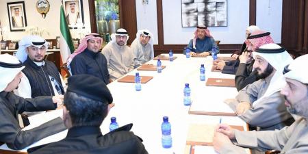 محافظ الفروانية: تنسيق مستمر مع شركات النقل العام للارتقاء بالخدمات ومعالجة الملاحظات