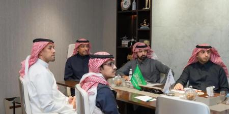 وزير
الصناعة
والثروة
المعدنية
يعقد
اجتماعًا
مع
الملحقين
التجاريين
للمملكة
في
الخارج