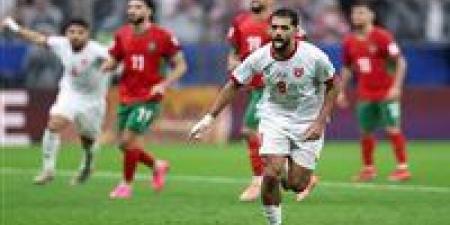 علي
علوان
يتوج
هداف
كأس
العرب
2025..
سداسية
ذهبية