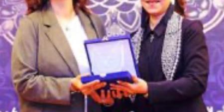 أبرزهم
      حسين
      فهمي
      وأحمد
      السقا
      وشريف
      عامر..
      إعلان
      الفائزين
      بـ
      جوائز
      أمال
      العمدة